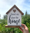 Wooden decor: There’s no place like home